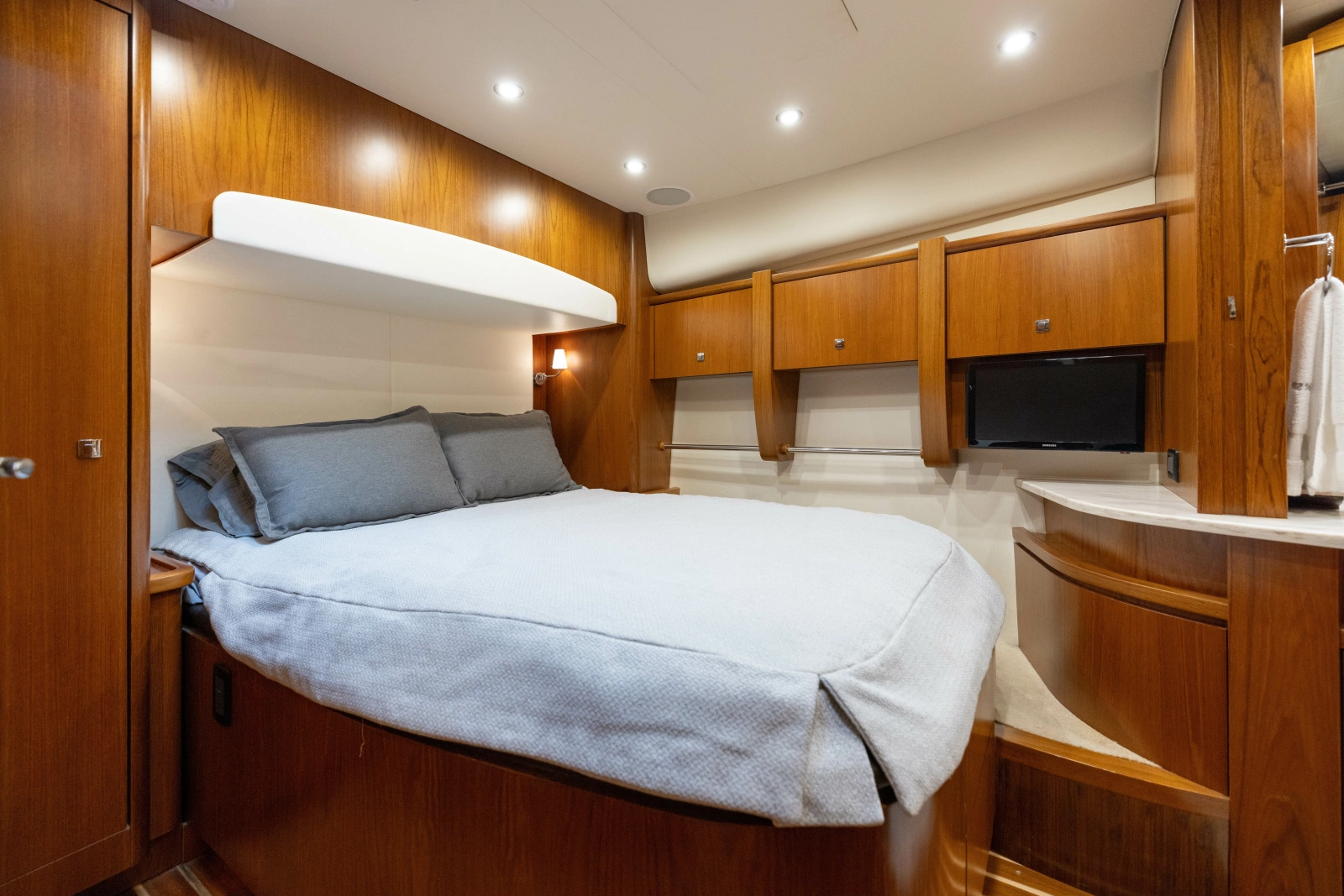2015 Tiara Yachts 48 Convertible