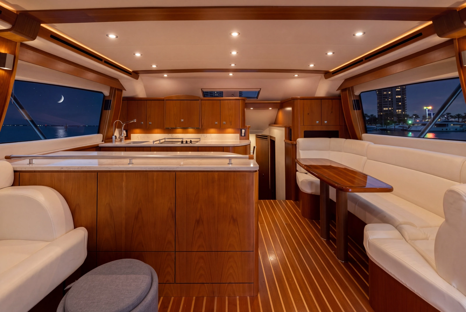 2015 Tiara Yachts 48 Convertible