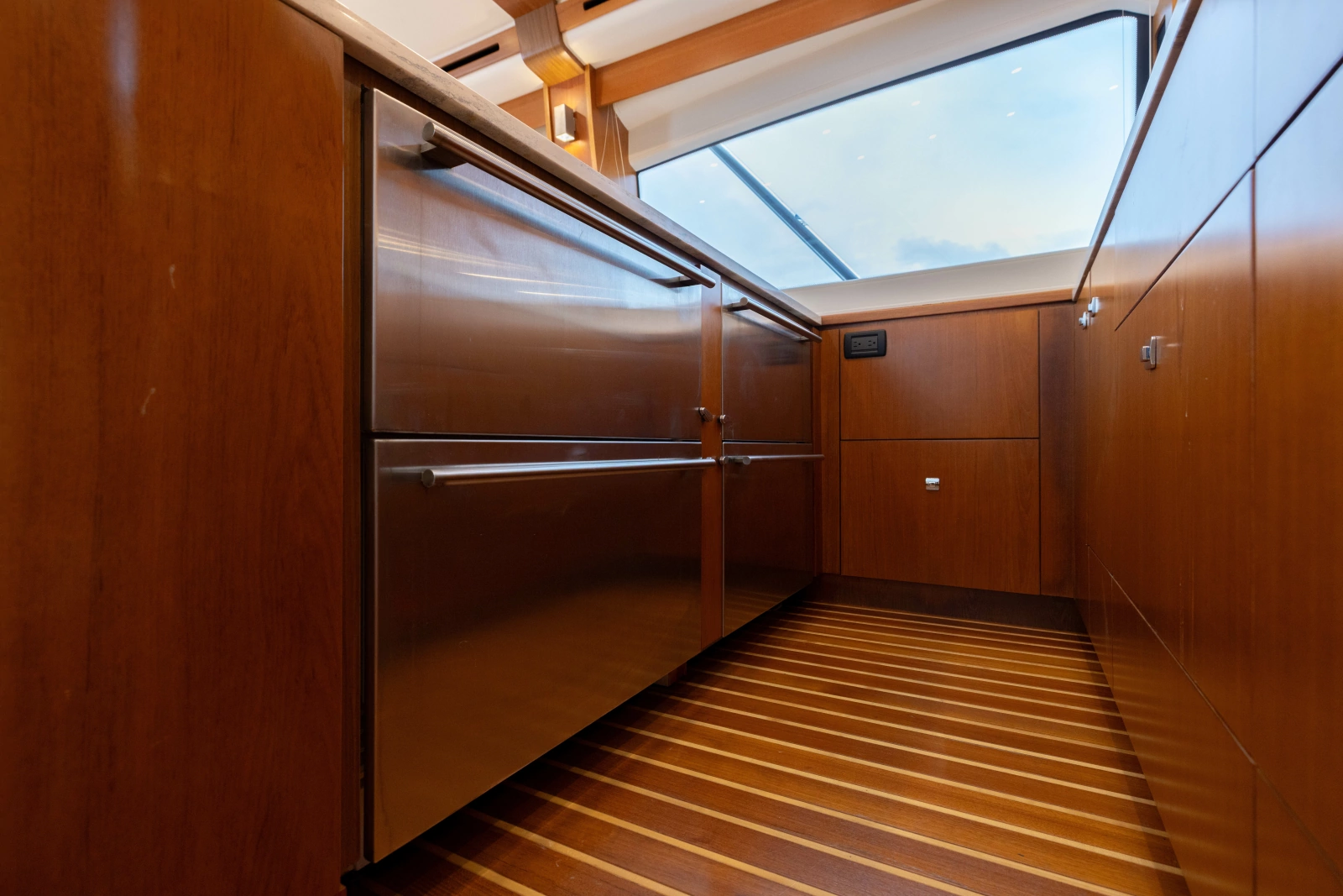 2015 Tiara Yachts 48 Convertible