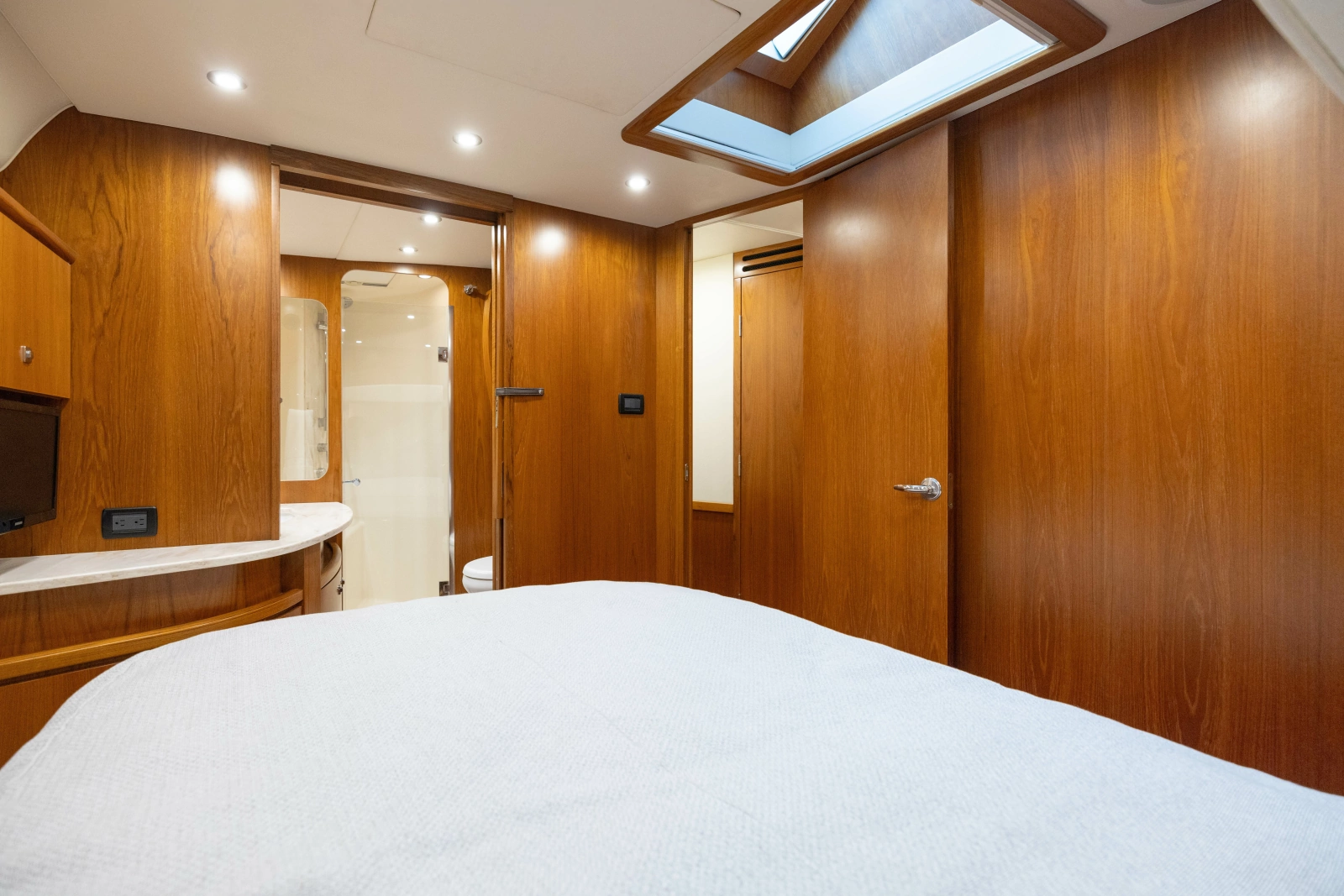 2015 Tiara Yachts 48 Convertible