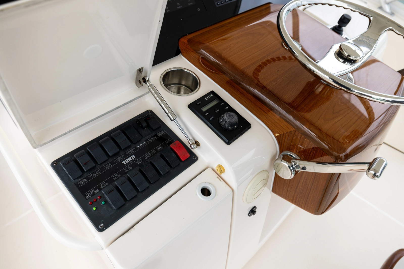 2015 Tiara Yachts 48 Convertible