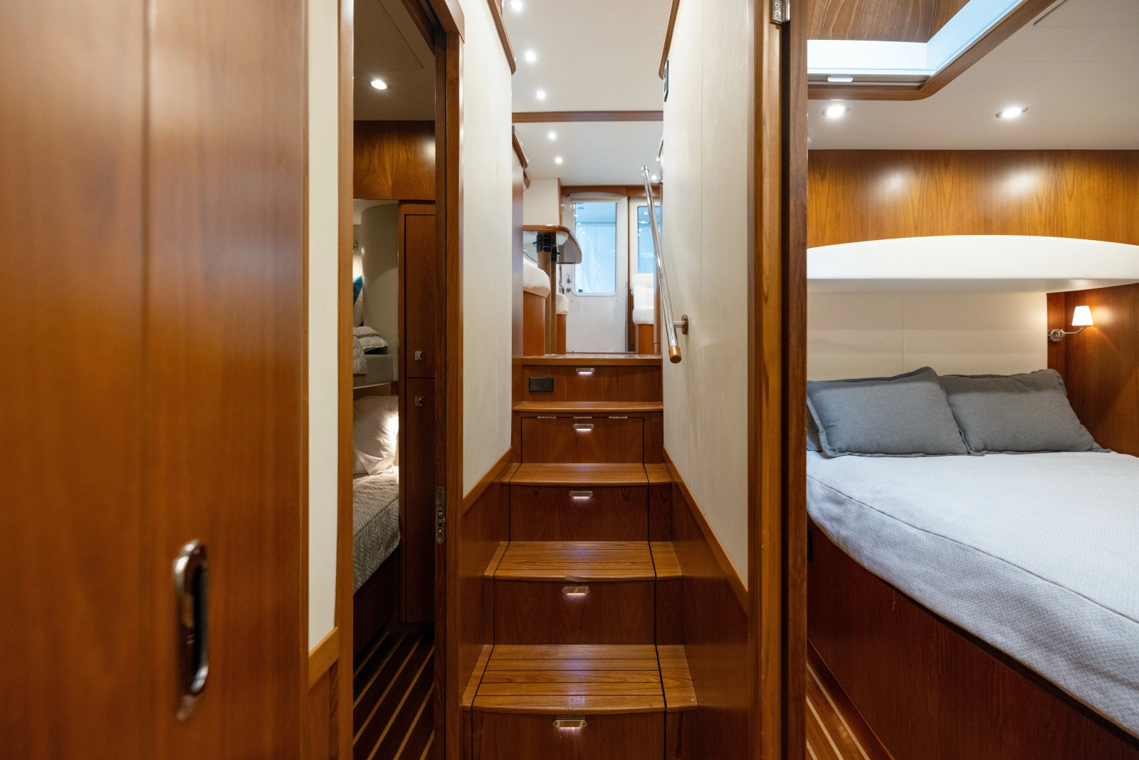 2015 Tiara Yachts 48 Convertible