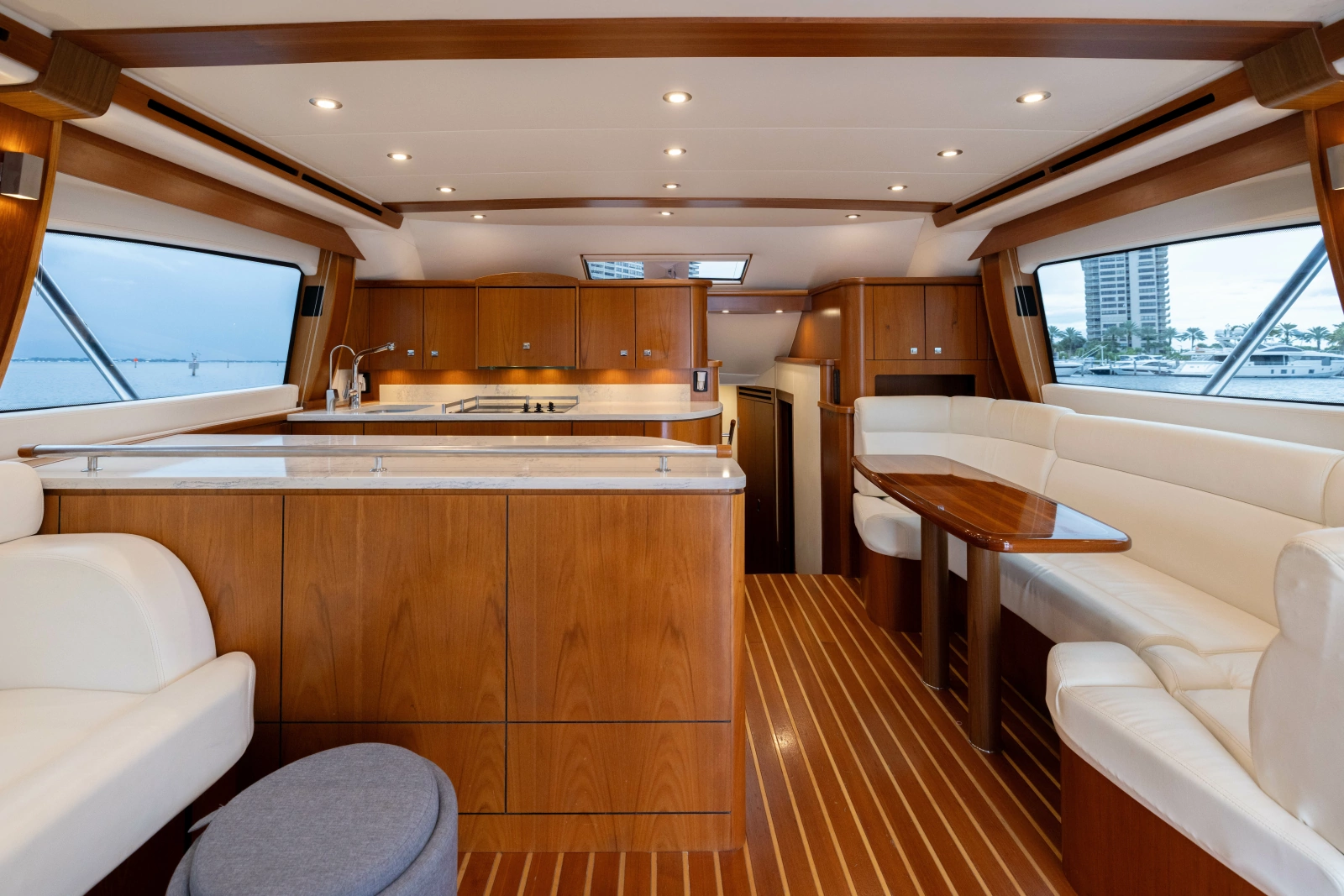 2015 Tiara Yachts 48 Convertible