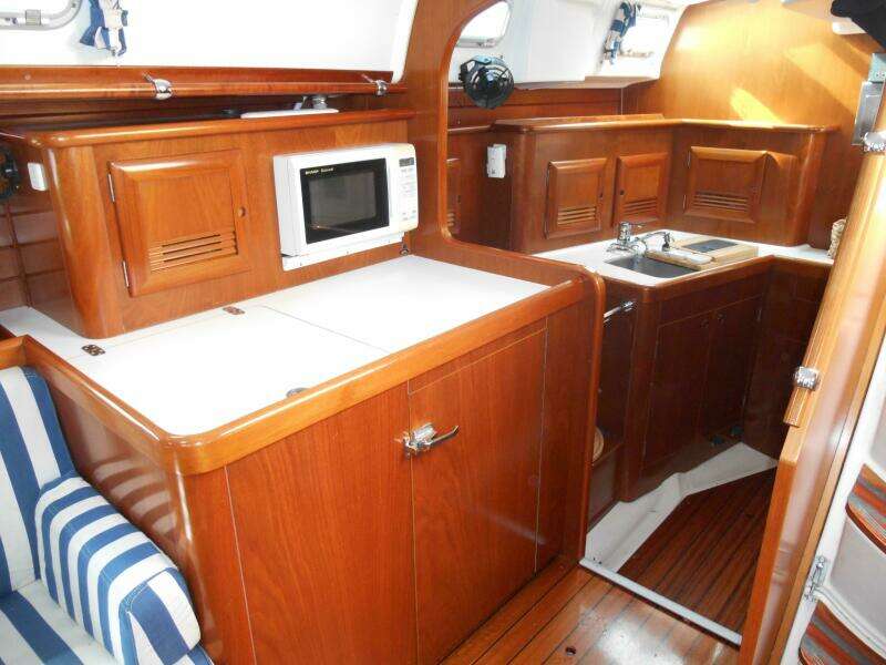 Eventus 50ft Beneteau Yacht For Sale