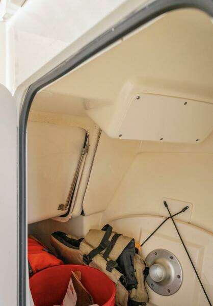 28ft Boston Whaler Yacht For Sale