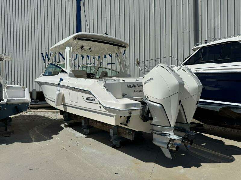 28ft Boston Whaler Yacht For Sale