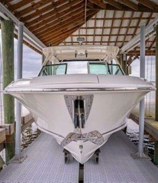 28ft Boston Whaler Yacht For Sale