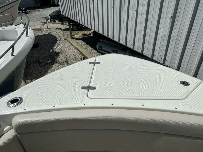 28ft Boston Whaler Yacht For Sale