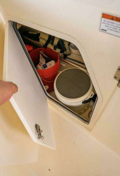 28ft Boston Whaler Yacht For Sale