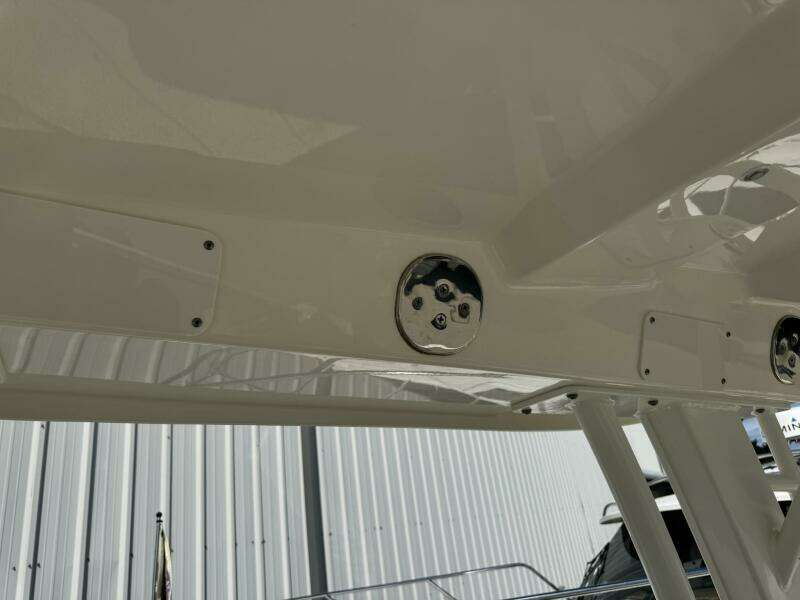 28ft Boston Whaler Yacht For Sale