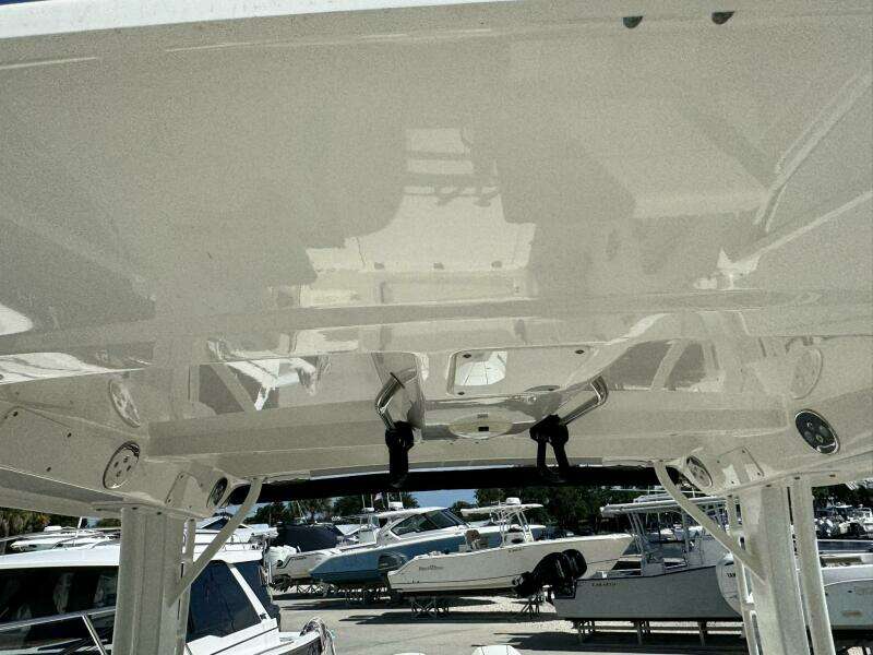 28ft Boston Whaler Yacht For Sale