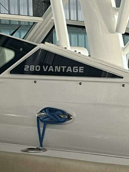 28ft Boston Whaler Yacht For Sale