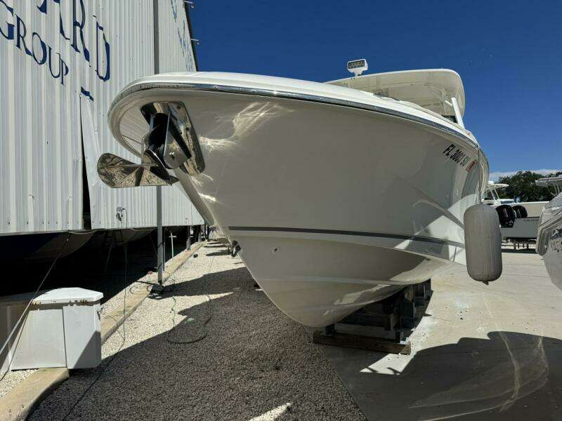 28ft Boston Whaler Yacht For Sale