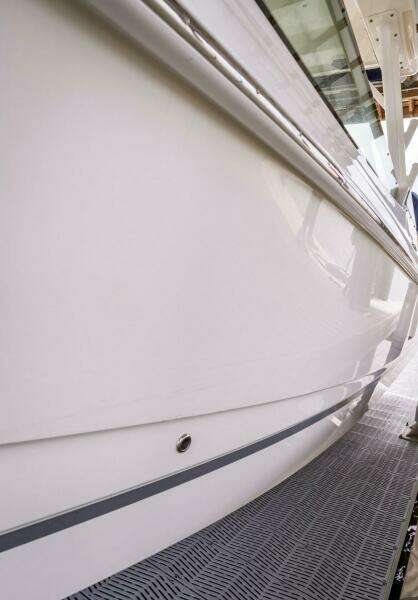 28ft Boston Whaler Yacht For Sale