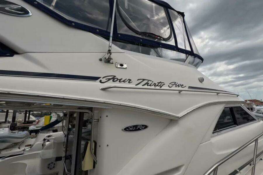43ft Sea Ray Yacht For Sale