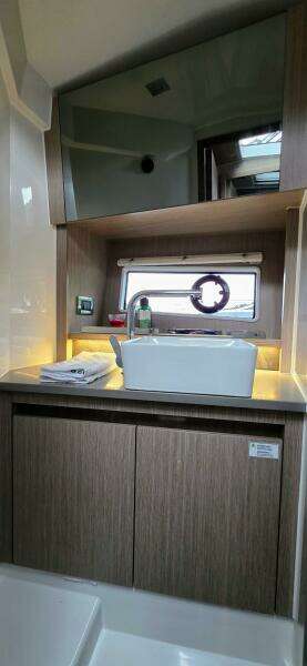 33ft Sealine Yacht For Sale