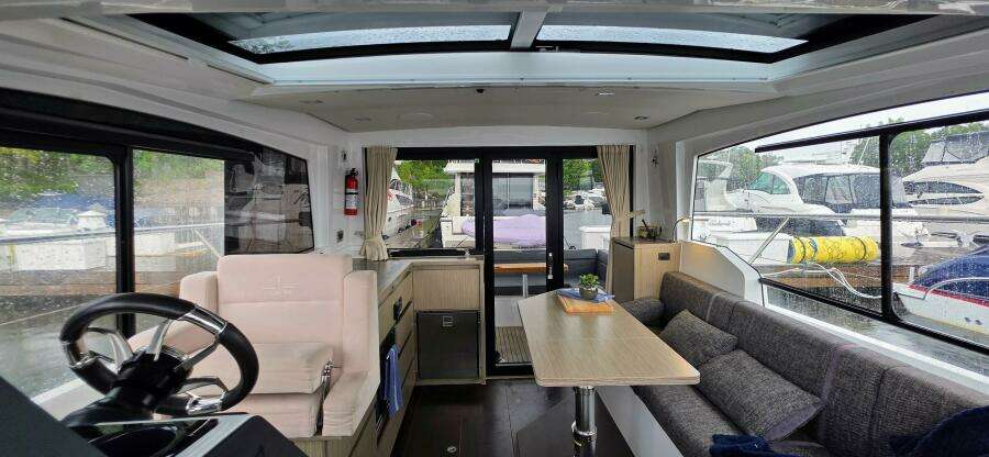 33ft Sealine Yacht For Sale