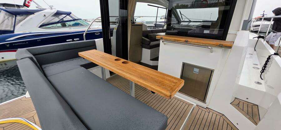 33ft Sealine Yacht For Sale