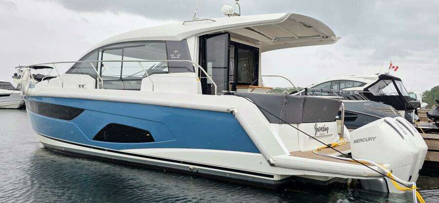 33ft Sealine Yacht For Sale