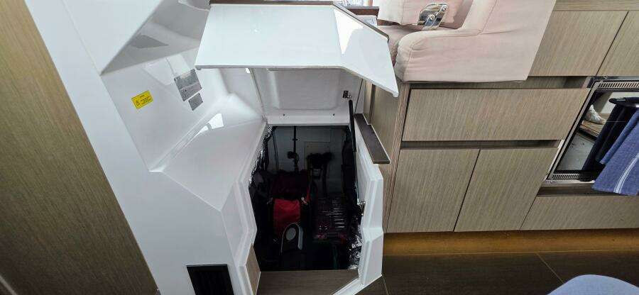 33ft Sealine Yacht For Sale