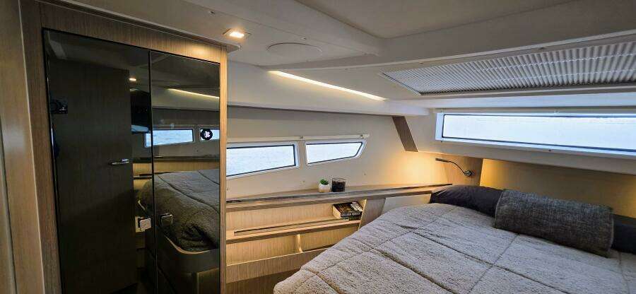 33ft Sealine Yacht For Sale