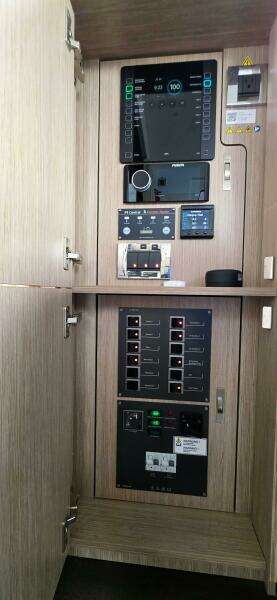 33ft Sealine Yacht For Sale