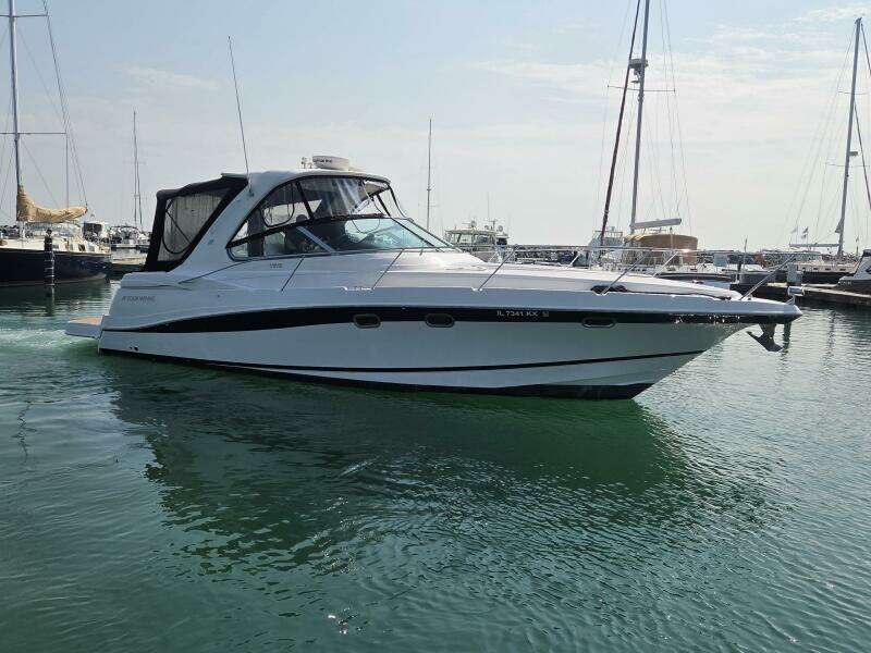 FRESH OFF THE BOAT 37ft Four Winns Yacht For Sale