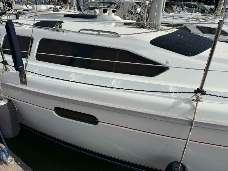 Treinta y Tres 33ft Hunter Yacht For Sale