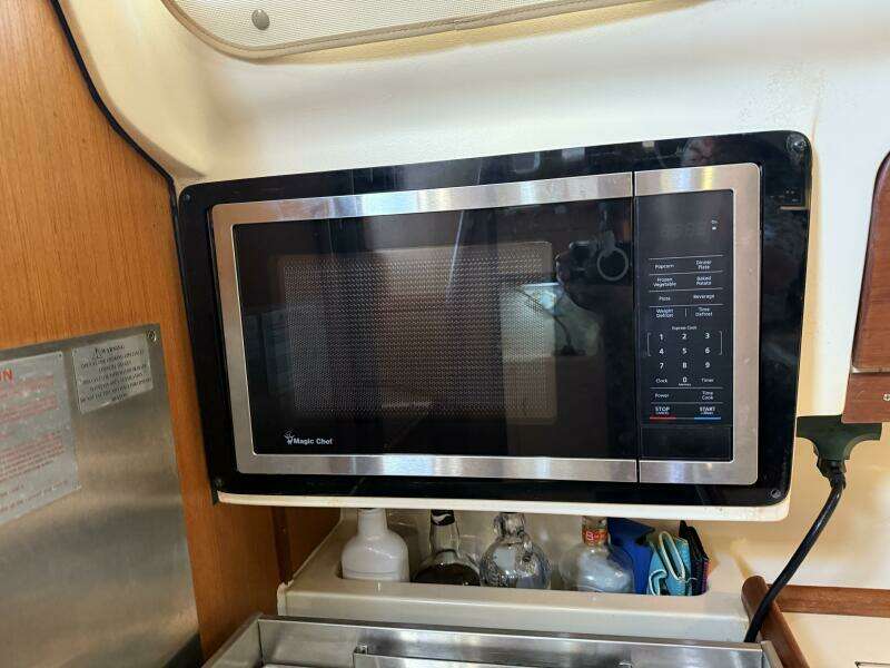 Treinta y Tres 33ft Hunter Yacht For Sale Treinta y Tres 33ft Hunter Yacht For Sale