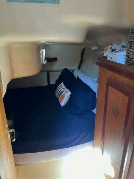 Treinta y Tres 33ft Hunter Yacht For Sale