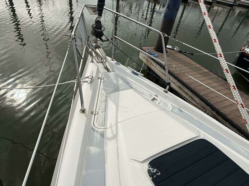 Treinta y Tres 33ft Hunter Yacht For Sale