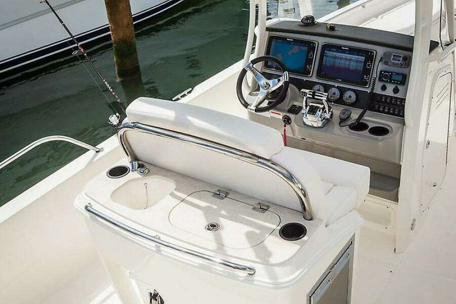 27ft Boston Whaler Yacht For Sale