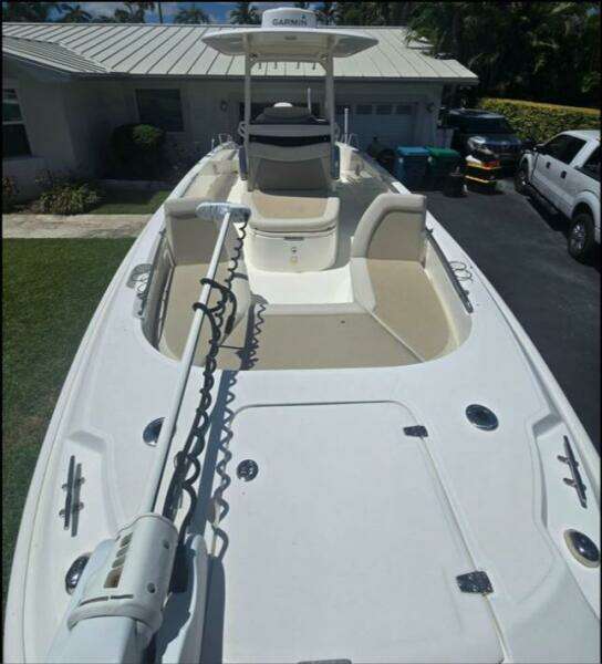 27ft Boston Whaler Yacht For Sale