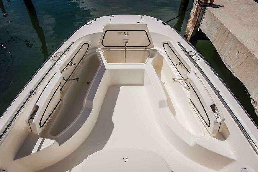 27ft Boston Whaler Yacht For Sale