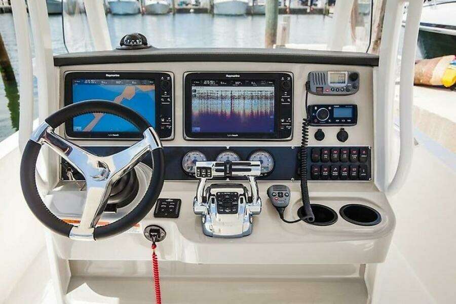 27ft Boston Whaler Yacht For Sale