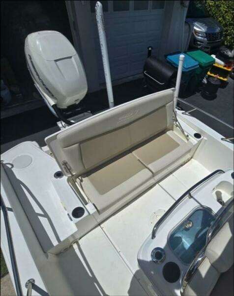 27ft Boston Whaler Yacht For Sale