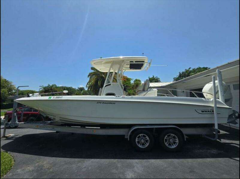 27ft Boston Whaler Yacht For Sale