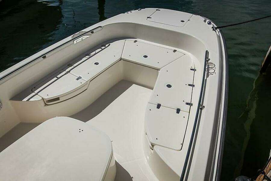 27ft Boston Whaler Yacht For Sale