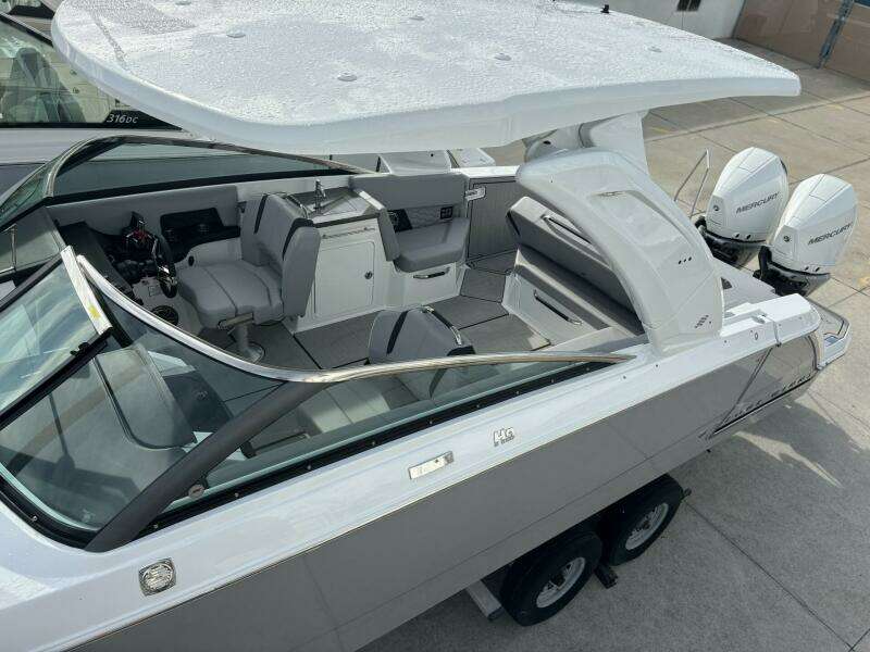 29ft Four Winns Yacht For Sale