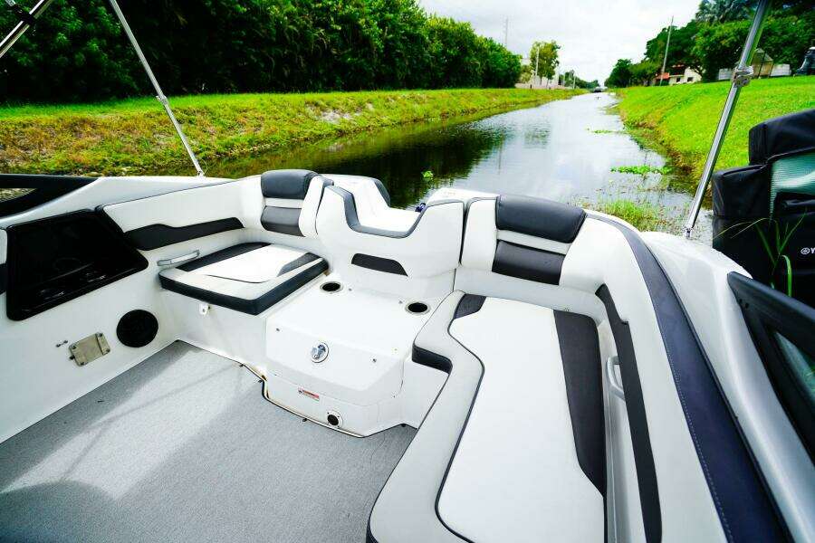 19ft Yamaha Boats Yacht For Sale