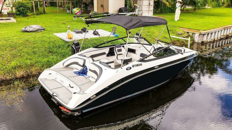 19ft Yamaha Boats Yacht For Sale