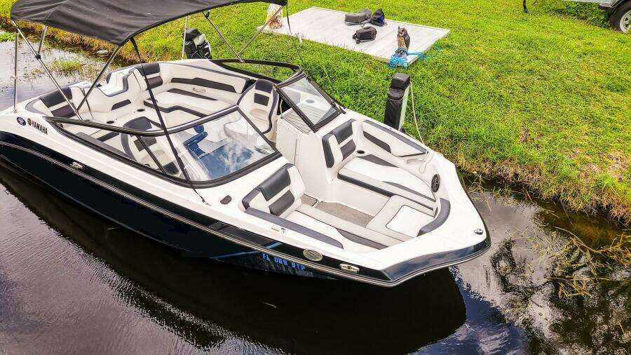 19ft Yamaha Boats Yacht For Sale
