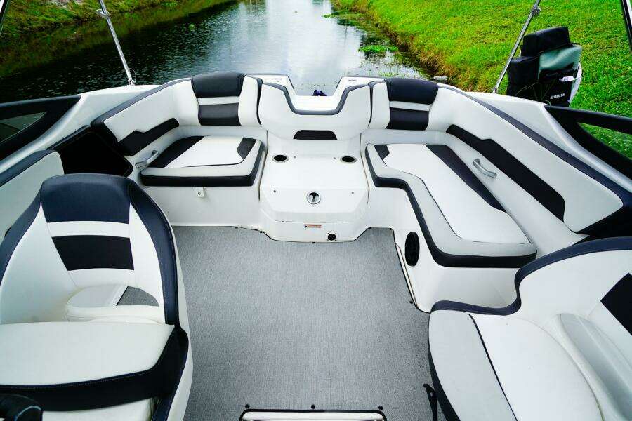 19ft Yamaha Boats Yacht For Sale