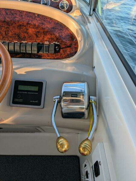 38ft Sea Ray Yacht For Sale