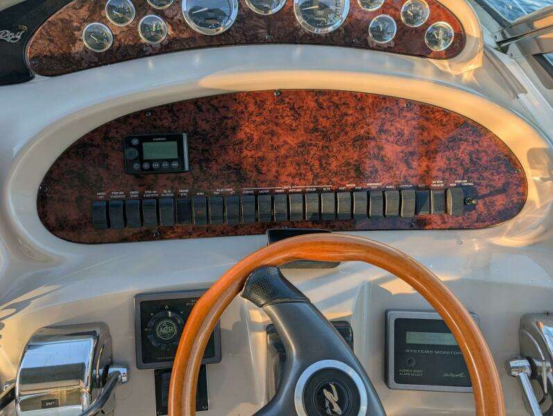 38ft Sea Ray Yacht For Sale