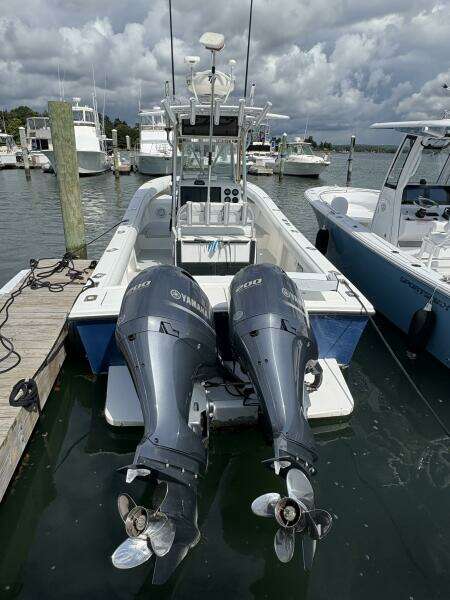 26ft Regulator Yacht For Sale