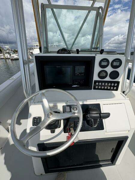 26ft Regulator Yacht For Sale