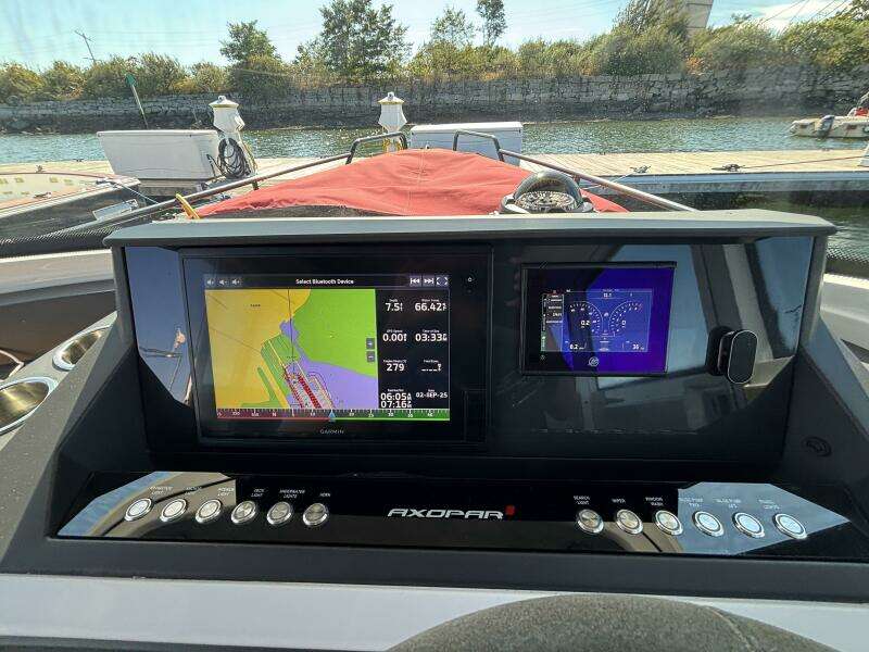 Allegro Tides 28ft Axopar Yacht For Sale