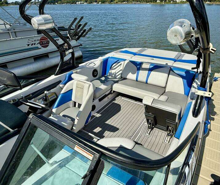 21ft Correct Craft Yacht For Sale