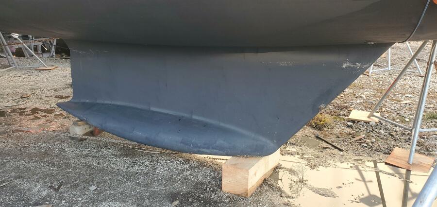 42' 2001 Moody 42 Center Cockpit